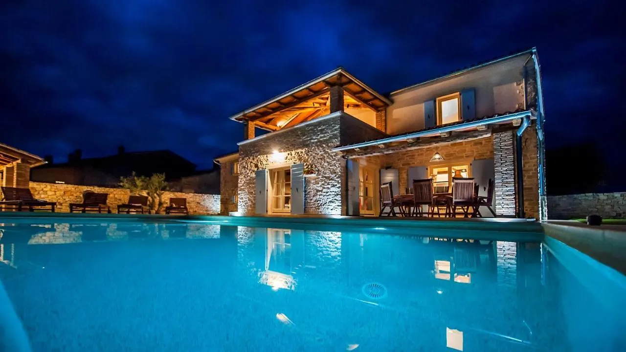 Guest house Villa Tomani Krmed Croatia