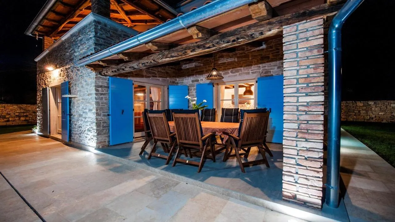 Villa Tomani Krmed Guest house