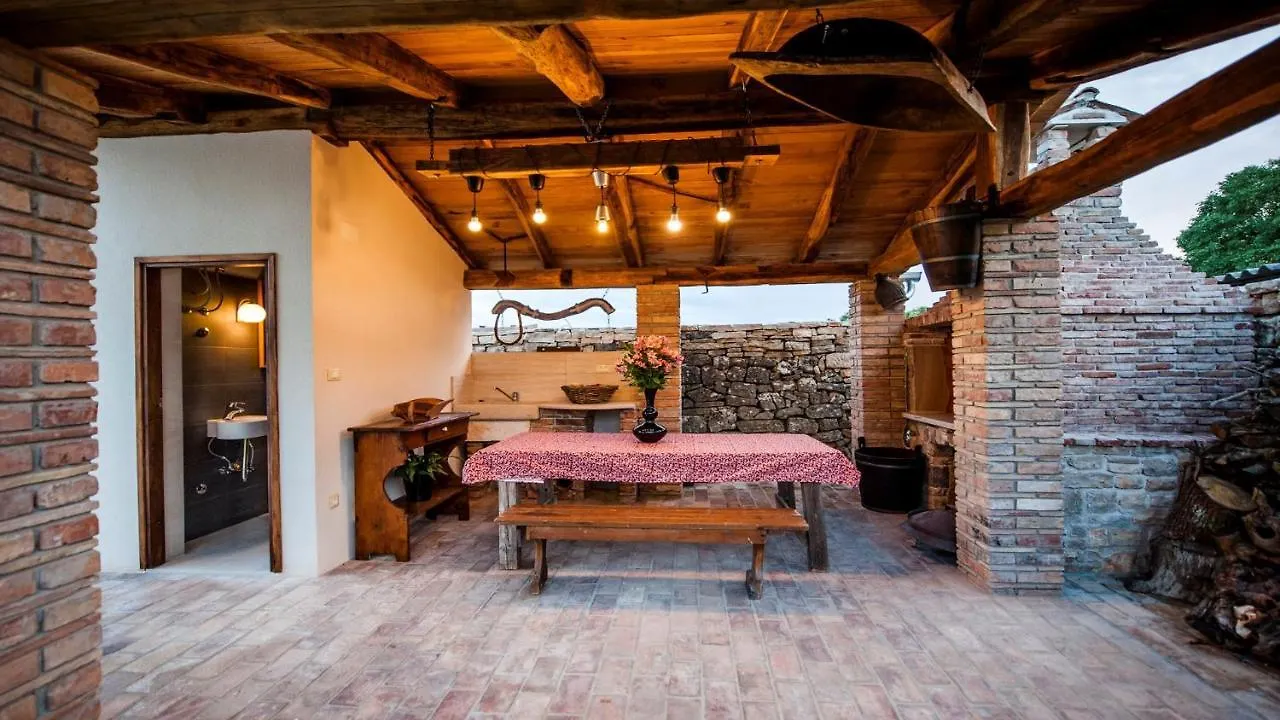 Guest house Villa Tomani Krmed Croatia