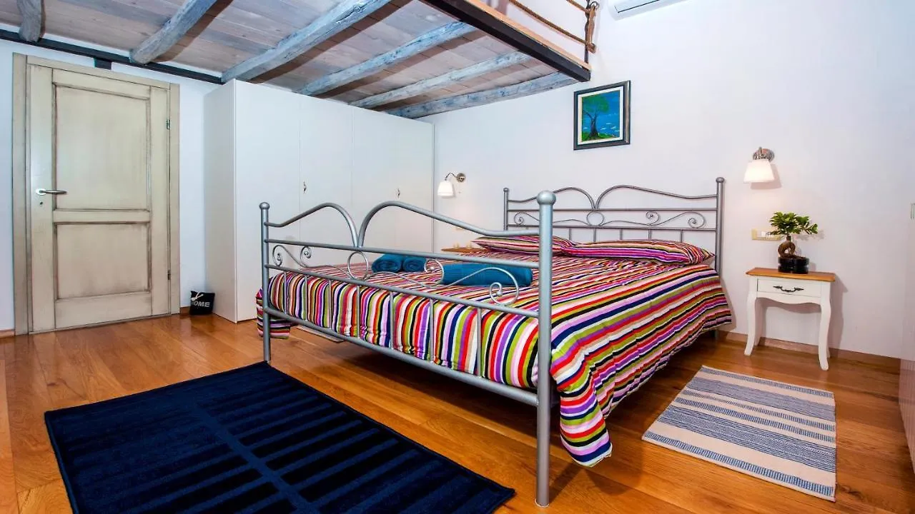 Villa Tomani Krmed Guest house
