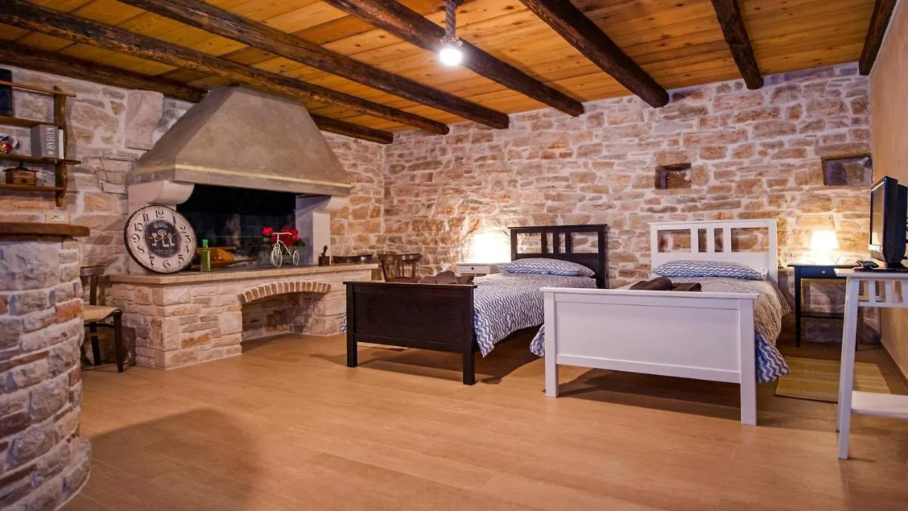 Guest house Villa Tomani Krmed