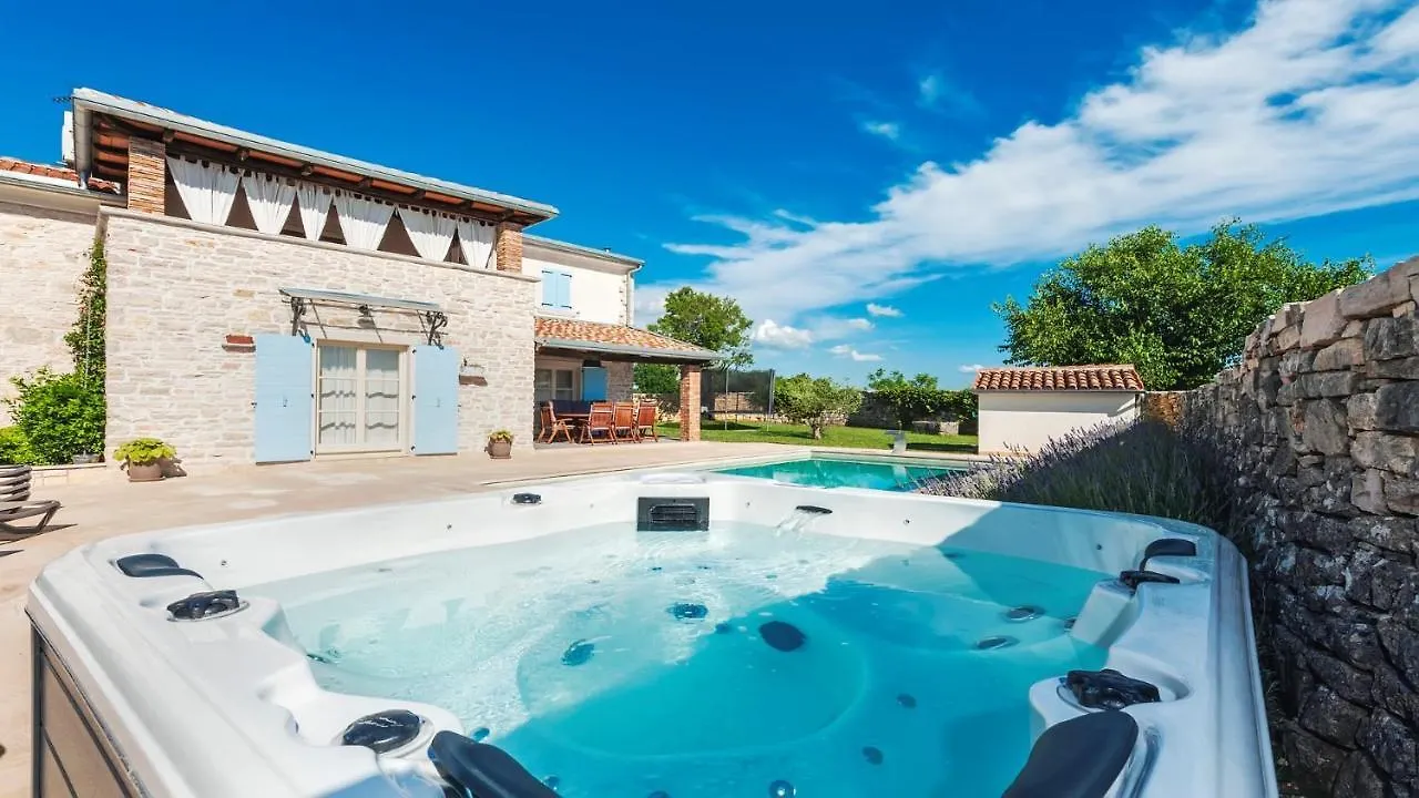 Guest house Villa Tomani Krmed Croatia